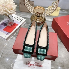 Roger Vivier flat shoes